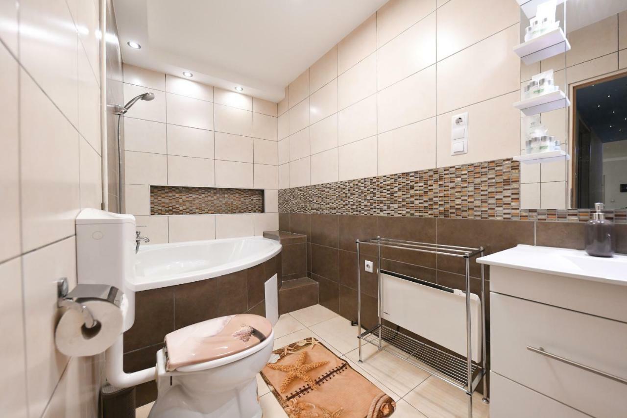 Appartement Fireworks Rakoczi - Free Parking - 3 Bedrooms - 2 Bathrooms Budapest
