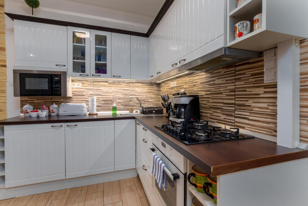 Fireworks Rakoczi - Free Parking - 3 Bedrooms - 2 Bathrooms Budapeste